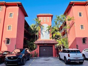 660 Tennis Club Dr in Fort Lauderdale, FL - Building Photo - Building Photo