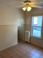 93 Capen St, Unit 2 in Medford, MA - Foto de edificio - Building Photo