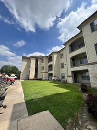 Franklin Apartments in Houston, TX - Building Photo - Building Photo