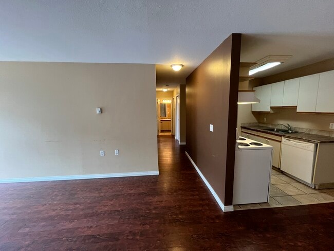 3800-Street213 28a St in Vernon, BC - Building Photo - Building Photo