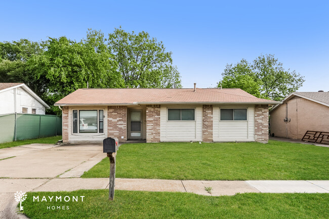 property at 1313 Rosewood Ln