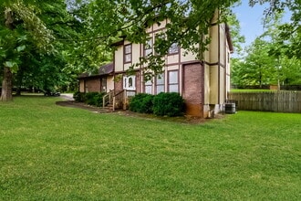 2015 Lullwater Cir in Jonesboro, GA - Building Photo - Building Photo