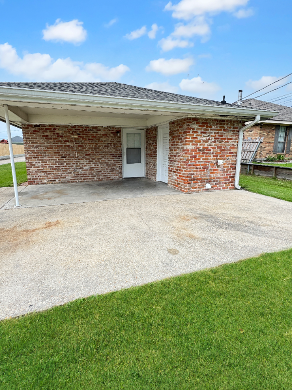property at 183 Schexnaydre Ln
