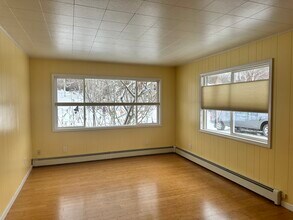 1836 Scenic Way in Anchorage, AK - Building Photo - Building Photo