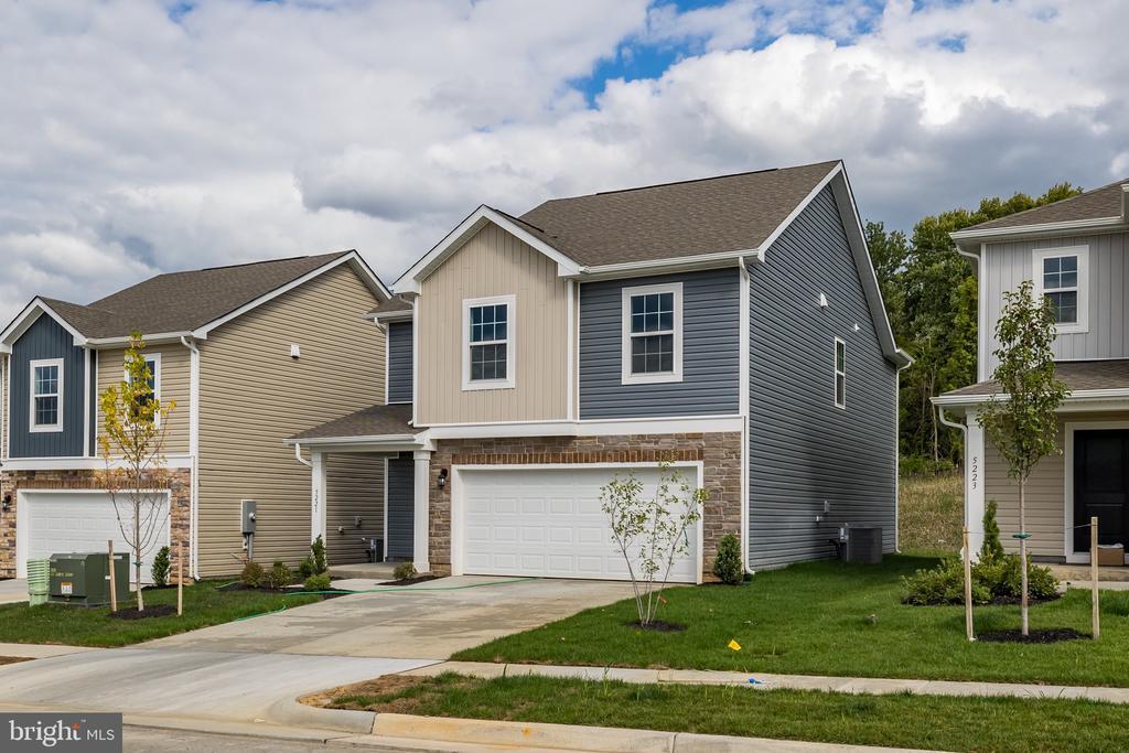 5221 Crooked Ln in Stephens City, VA - Building Photo