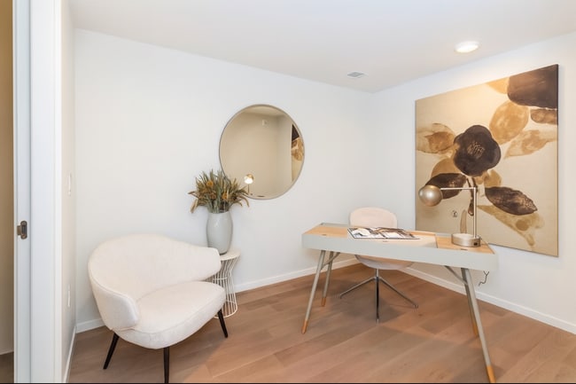 230 7th St, Unit 401 in San Francisco, CA - Building Photo - Building Photo