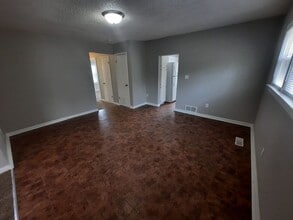 2722 Sheridan Ave in Des Moines, IA - Building Photo - Building Photo