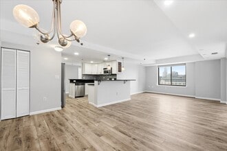 700 1st St, Unit 12A in Hoboken, NJ - Foto de edificio - Building Photo