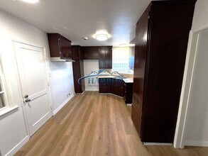 10019 S Felton Ave in Inglewood, CA - Building Photo - Building Photo