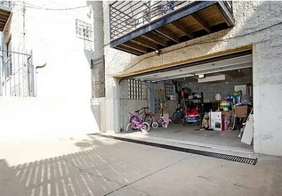 2519 W Congress Pky, Unit #1 in Chicago, IL - Foto de edificio - Building Photo