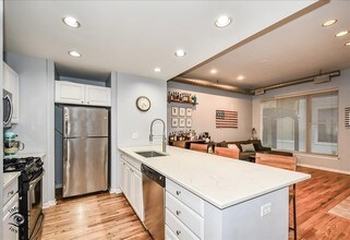 2943 N Lincoln Ave, Unit 112 in Chicago, IL - Foto de edificio - Building Photo