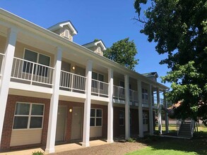 Gospel Gardens in Memphis, TN - Foto de edificio - Building Photo