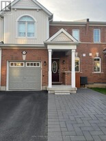 1140 Duignan Cres