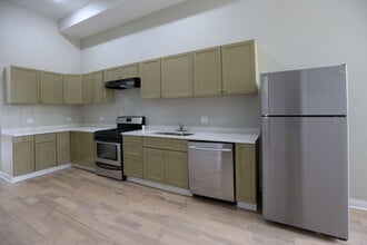 3023 W 5th Ave in Chicago, IL - Building Photo - Building Photo