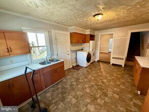 17 S Washington St in Greencastle, PA - Building Photo - Building Photo