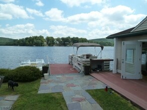 600 Warwick Turnpike in West Milford, NJ - Building Photo - Building Photo