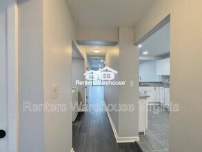 2325 Sea Shell Rd in Virginia Beach, VA - Building Photo - Building Photo