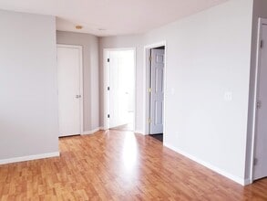 1200 Murray St NE, Unit 8 in Cedar Rapids, IA - Building Photo - Building Photo