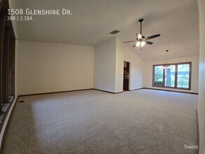 1508 Glenshire Dr in Champaign, IL - Building Photo - Building Photo