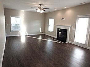 524 McCarthy Dr in Clayton, NC - Foto de edificio - Building Photo