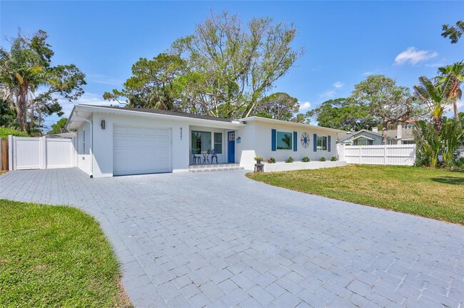 4321 Sunrise Dr S in St. Petersburg, FL - Building Photo - Building Photo