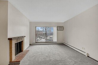 1690 MN-36 in Roseville, MN - Building Photo - Building Photo