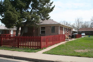 1940-1942 Del Mar Pky Apartments