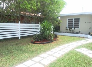 1826 Biarritz Dr in Miami, FL - Building Photo - Building Photo