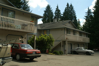 5704 Bonney Lake in Sumner, WA - Foto de edificio - Other