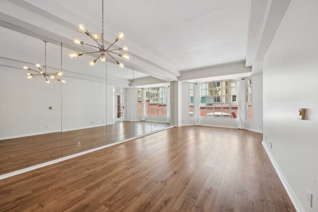 property at 611 Mason St