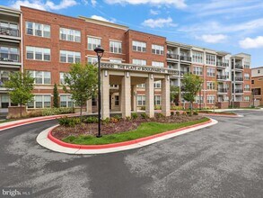 10755 Fairgrounds Dr in Fairfax, VA - Building Photo - Building Photo