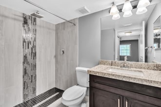 2280 E Preserve Way in Miramar, FL - Foto de edificio - Building Photo