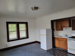 5310 Beloit Rd in West Milwaukee, WI - Building Photo - Building Photo
