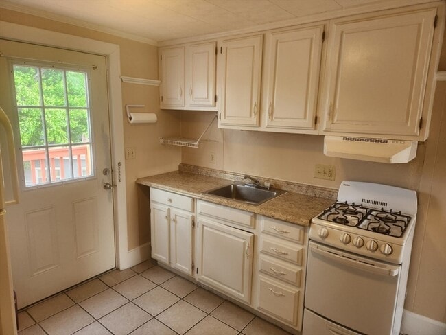 30 Mt Pleasant Ave in Leominster, MA - Building Photo - Building Photo
