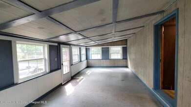 6074 US-9W in Catskill, NY - Building Photo - Building Photo