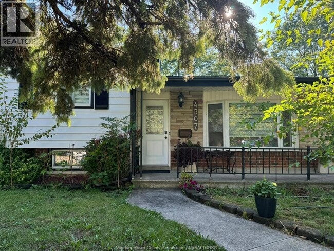 property at 4307 Ashfield Cres