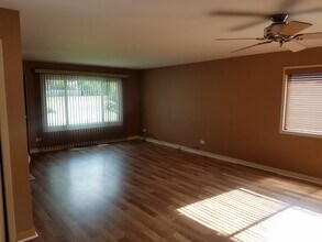 624 Rush St in Roselle, IL - Building Photo - Building Photo
