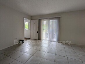1190 Lois Ln in Radcliff, KY - Building Photo - Building Photo