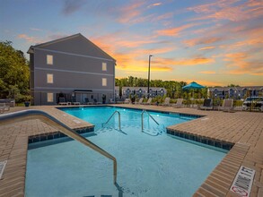 Liberty Club in Hinesville, GA - Building Photo - Building Photo