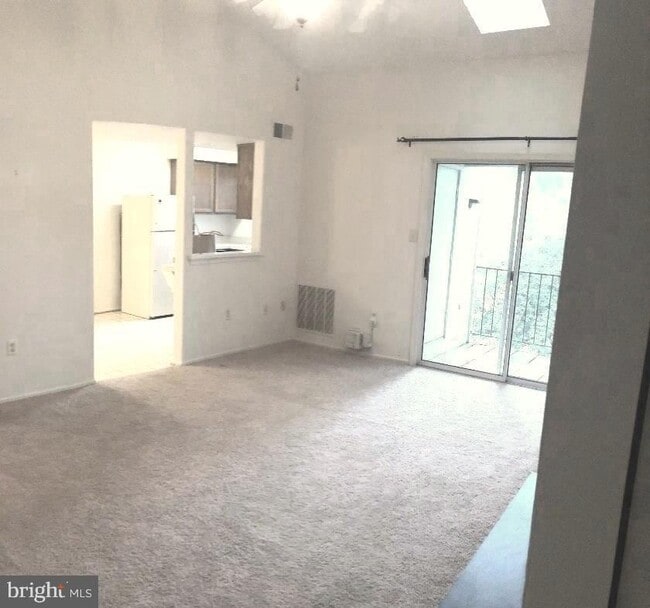 7759 New Providence Dr in Falls Church, VA - Building Photo - Building Photo