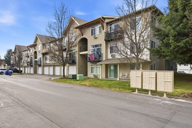 property at 22855 E Country Vista Dr