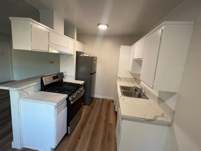 7511 Norton Ave in West Hollywood, CA - Building Photo