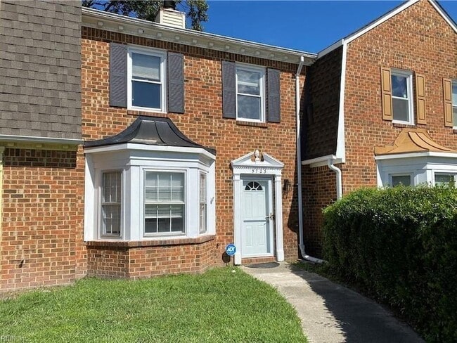 property at 5723 Rivermill Cir