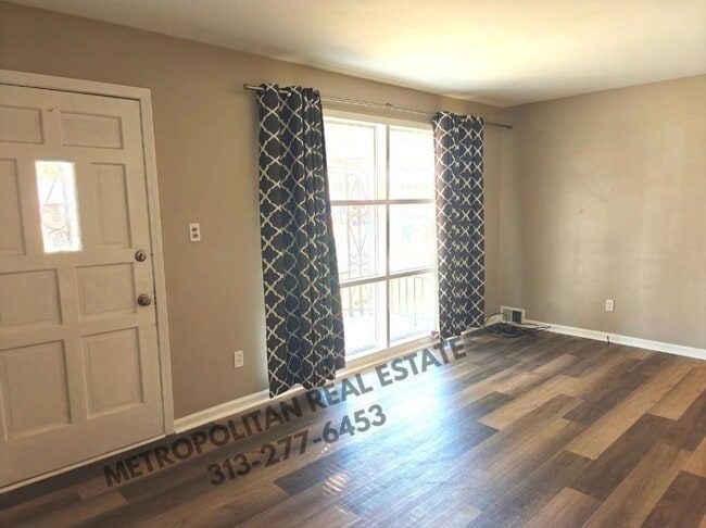 32139 Balmoral St in Garden City, MI - Building Photo - Building Photo