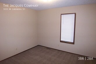 1031 W Lindberg St in Springfield, MO - Building Photo - Building Photo