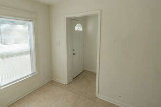 406 Essex Dr in Tallahassee, FL - Building Photo - Building Photo