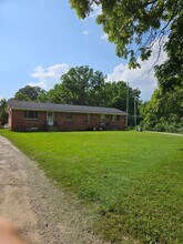 16490 S Seymour Rd in Linden, MI - Building Photo - Building Photo