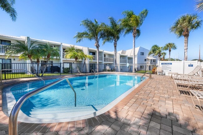 property at 909 S Ponce De Leon Blvd