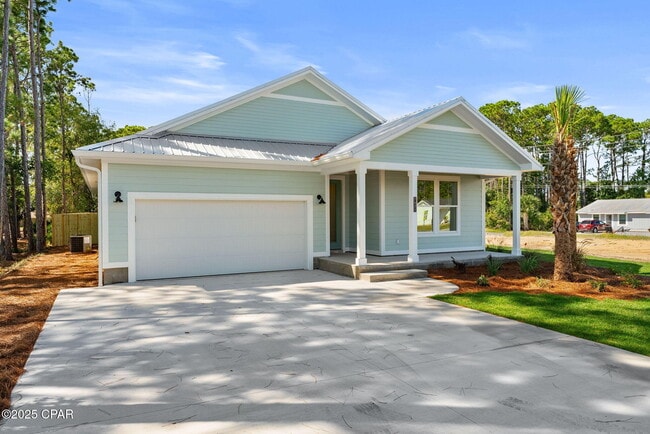 7021 N Lagoon Dr in Panama City, FL - Building Photo - Building Photo