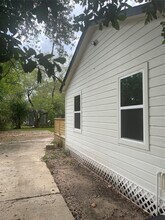 9434 Rhode Island St in Houston, TX - Building Photo - Building Photo